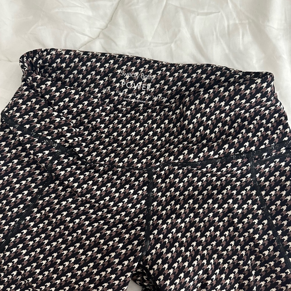 Sweaty Betty Geometric (brown, black, white) Leggings - Picture 2 of 6